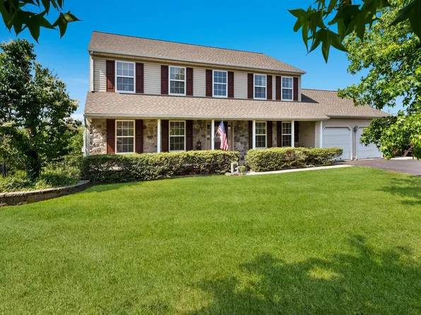 2184 Deer Ln, Schwenksville, PA 19473