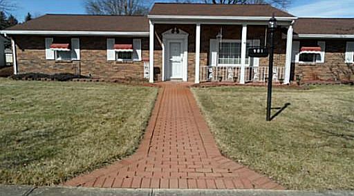 3rd image of 901 Catalpa Cir