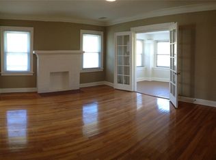 201 W 51st St APT 1, Kansas City, MO 64112