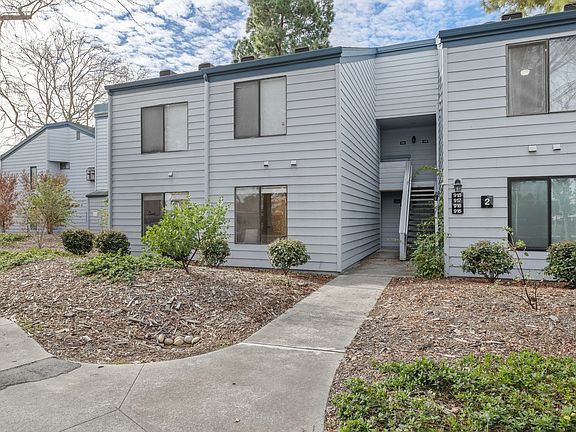 2nd image of 905 W Middlefield Rd APT 917