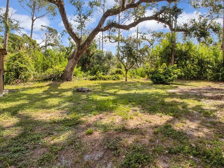 13540 Sedgwick Ave — Photo 45