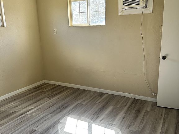 3rd image of 1334 Clare Dr