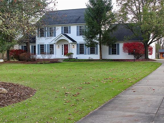 2nd image of 6820 Meadowood Dr