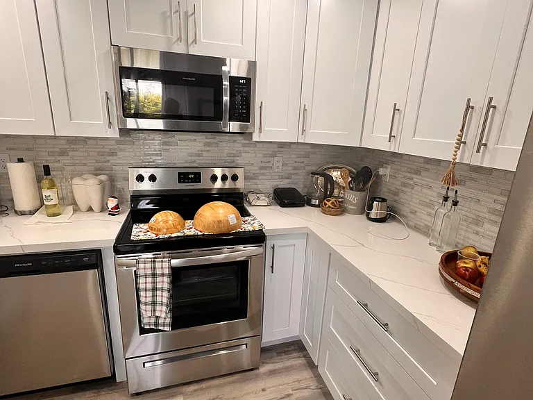 1740 NW North River Dr #523 — Photo 4