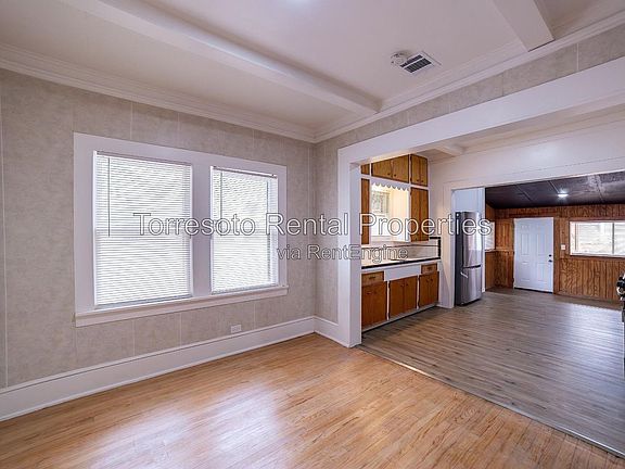 2nd image of 1927 Lee Hall St #A