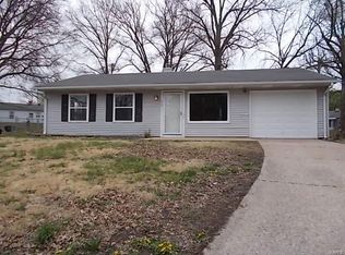 865 Saint Cletus Dr, Cahokia, IL 62206