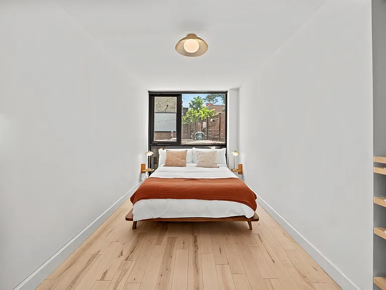219 Berry St #1 — Photo 16