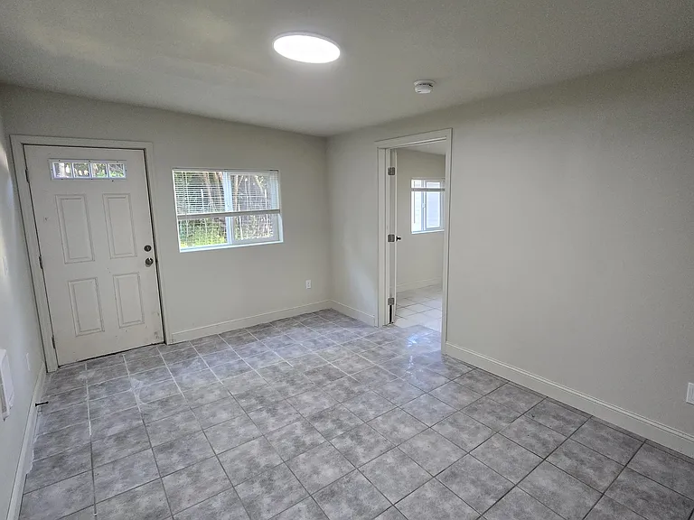 857 NW Tyler Ave #0 — Photo 20