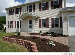 10 W Ham Cir, North Chili, NY 14514