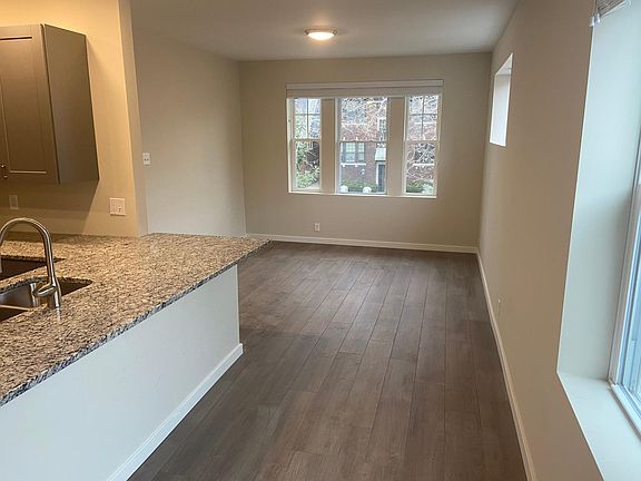4th image of 1116 Louisville Ave #2S