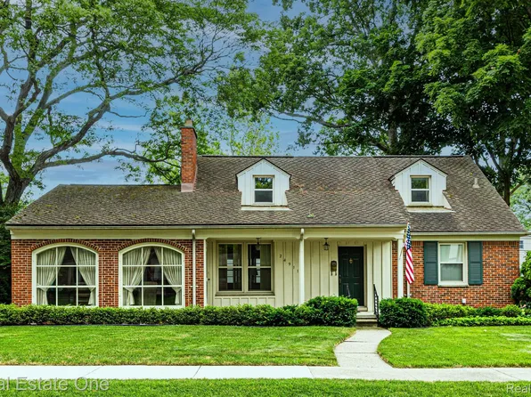 24911 Newton St, Dearborn, MI 48124