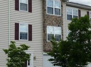 1041 Square Dr, Phoenixville, PA 19460