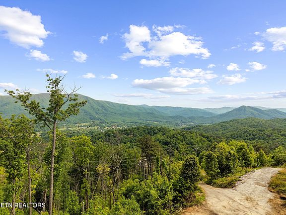 4th image of Hatcher Mountain Rd