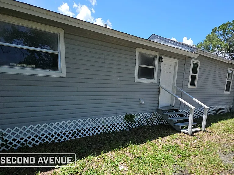 1730 W 19th St — Photo 7