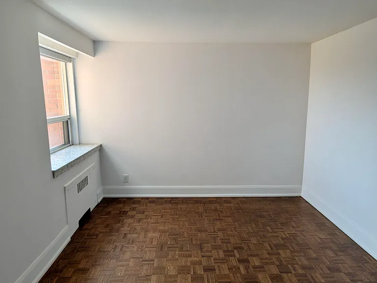 77 Saint Clair Ave E — Photo 16