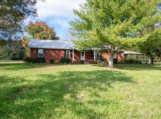 818 River Barfield Rd, Murfreesboro, TN 37128