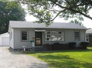931 S Whitesboro St, Galesburg, IL 61401
