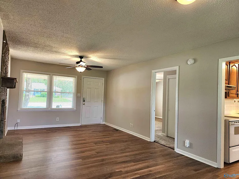 227 Drake Ave SW — Photo 14