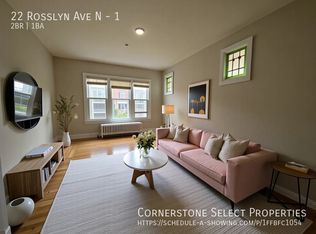 22 Rosslyn Ave N #1, Hamilton, ON L8L7P2