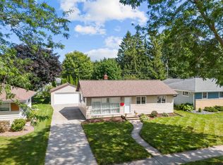 824 S Christine St, Appleton, WI 54915