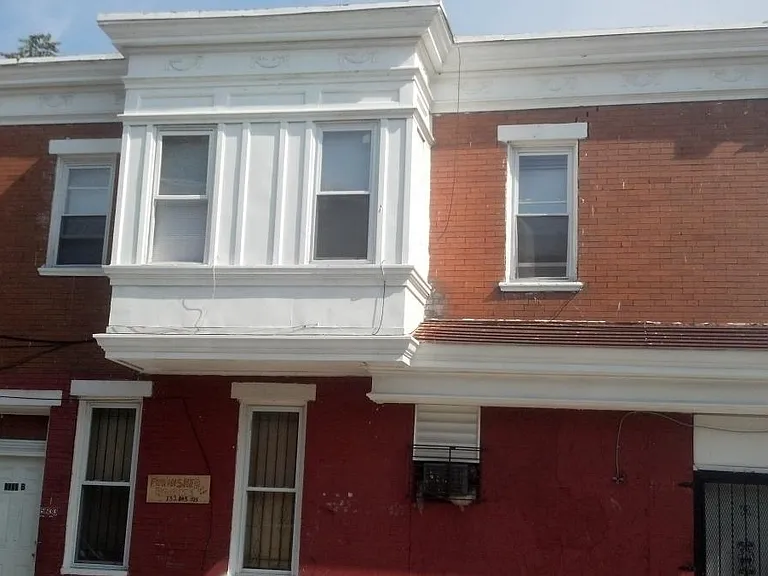 5633 Elliott St — Photo 1