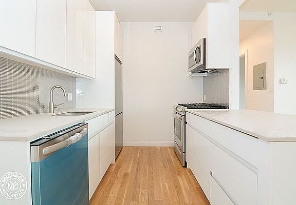 5th image of 1127 Flatbush Ave #3C