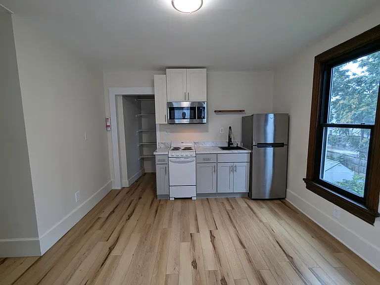 246 Washington Ave #2 — Photo 1