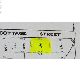 2 Cottage St, Bridgton, ME 04009