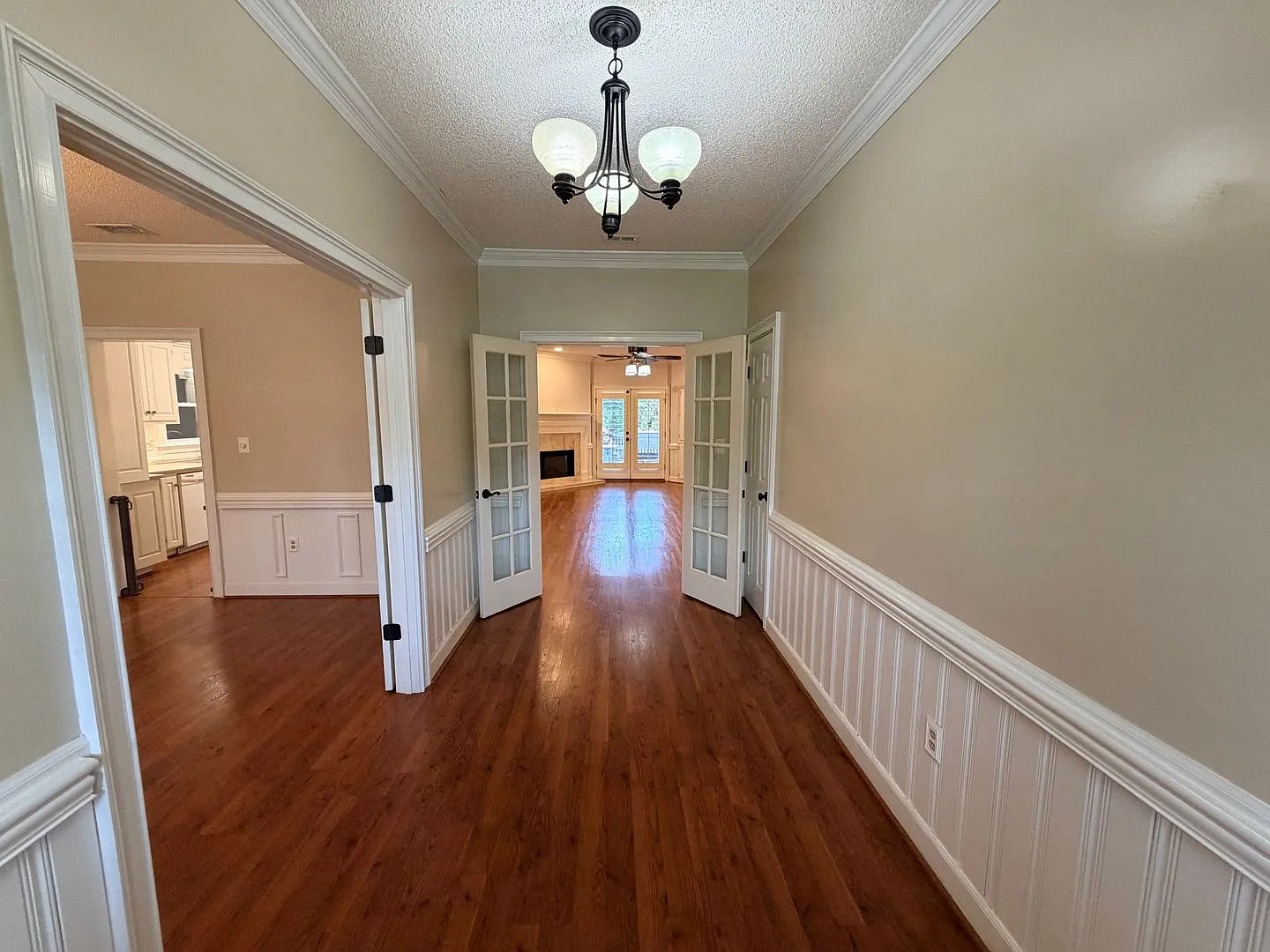 Stunning 4BR/2BA Home with Massive Bonus Room, Sunroom, & Fenced Yard! — Photo 2