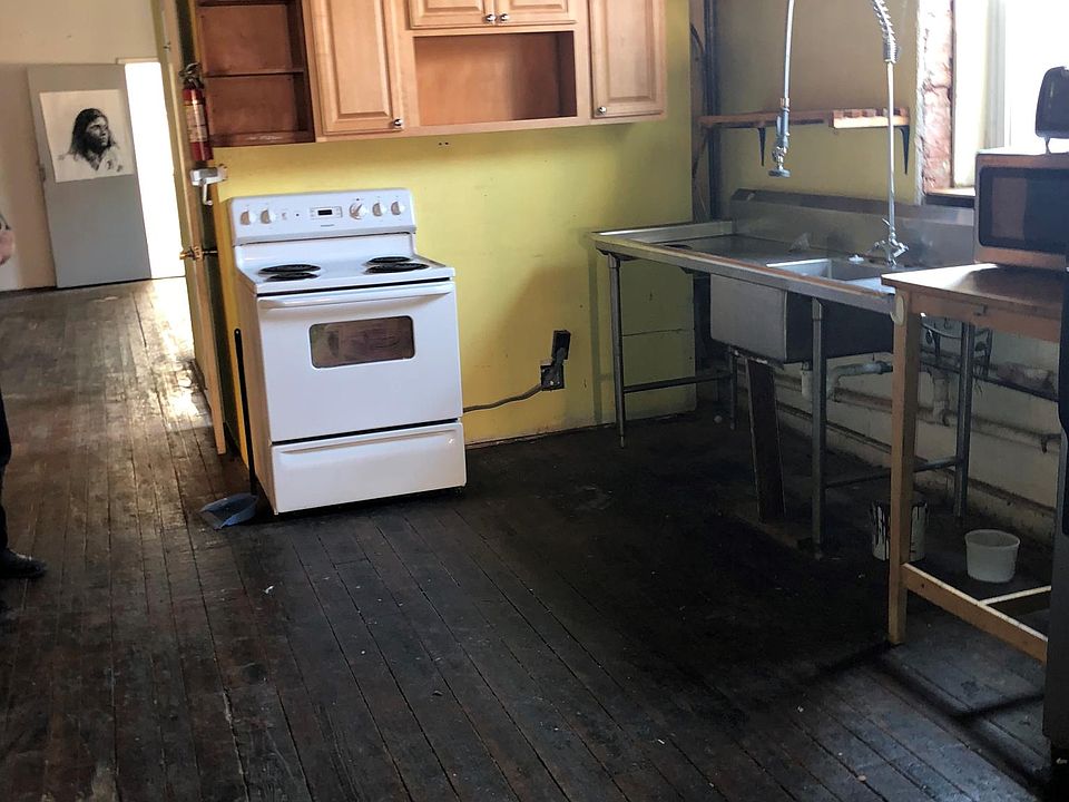 2nd image of 831 N 2nd St