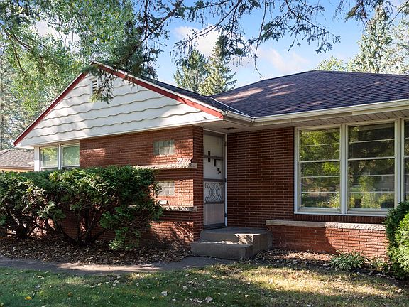 5th image of 1437 Margaret St