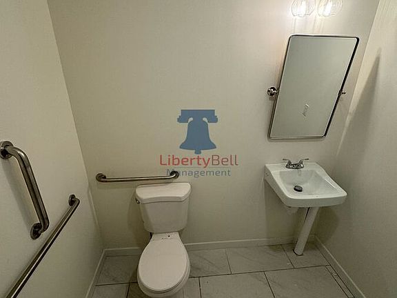 5th image of 893 Belmont Ave