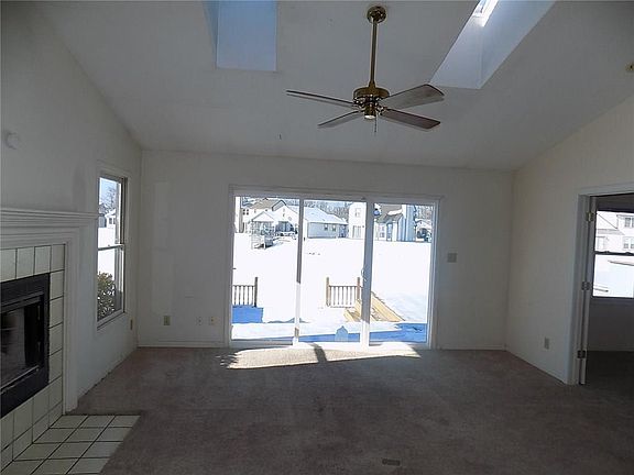 3rd image of 4054 Eagle Cove East Dr