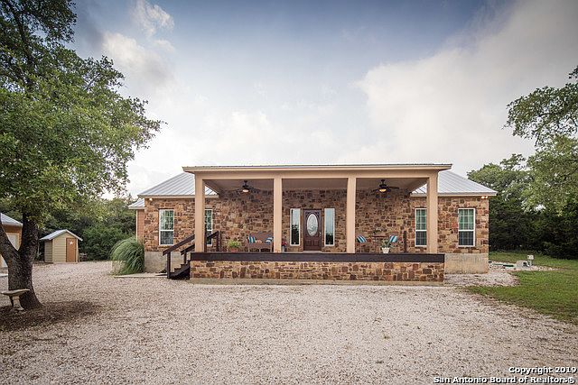 1st image of 515 Deer Creek Dr
