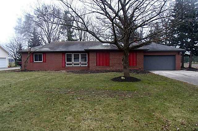 1st image of 951 Country Club Dr