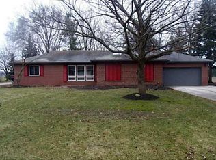 951 Country Club Dr, Fostoria, OH 44830