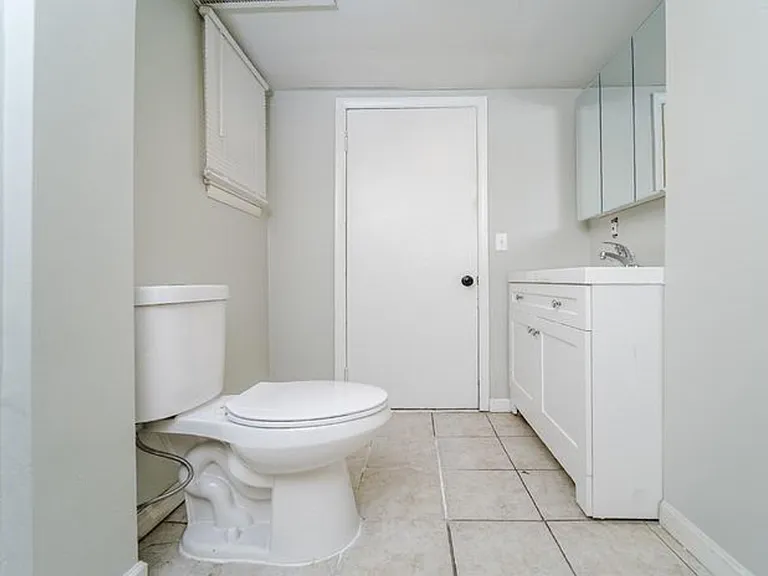 169 Hutton St #1 — Photo 6