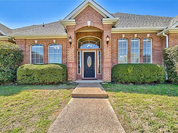 2nd image of 2088 Wimpole Ct W
