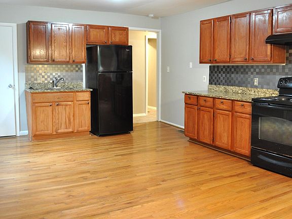 2nd image of 3047 Alston Dr