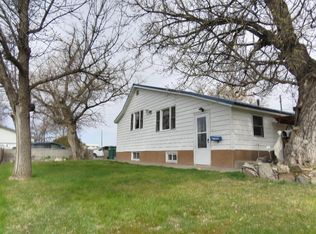609 21st St NE, Black Eagle, MT 59414