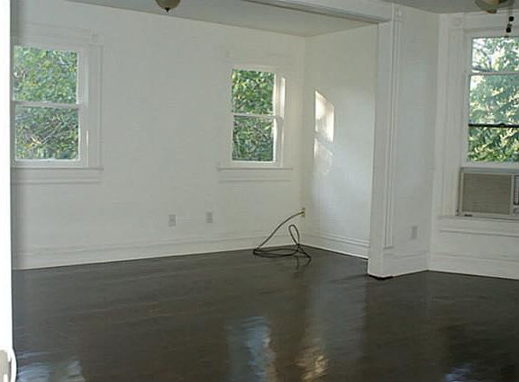 4th image of 1008 W 3rd Ave