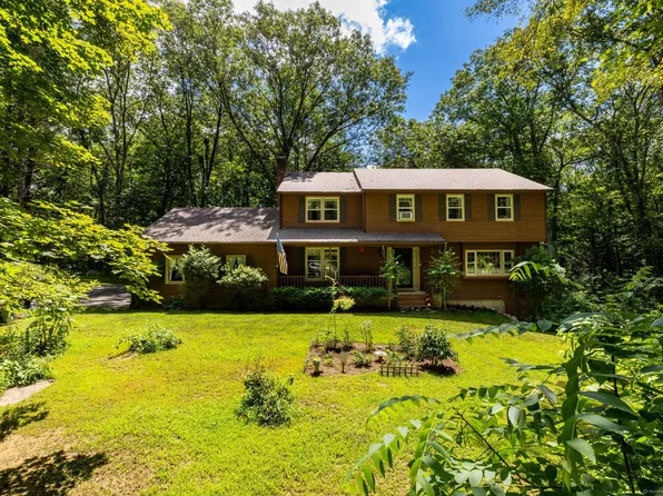 3 Northwoods Road, Granby, CT 06060