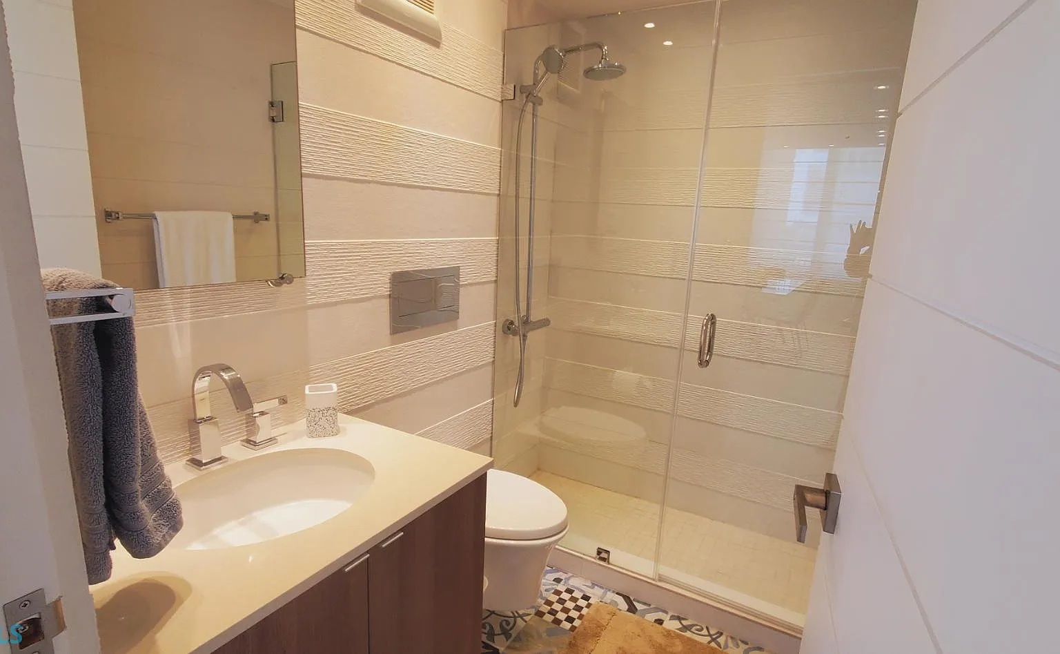 Coral Beach (Condominio) — Photo 2