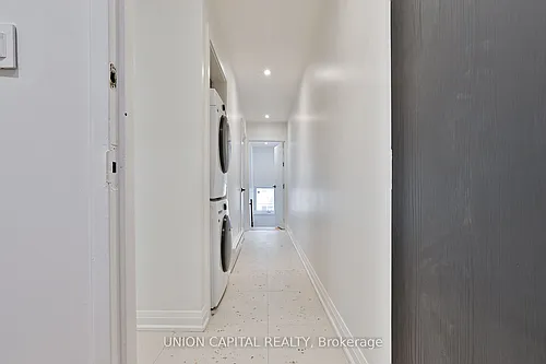 612 Gerrard St E Photo 1