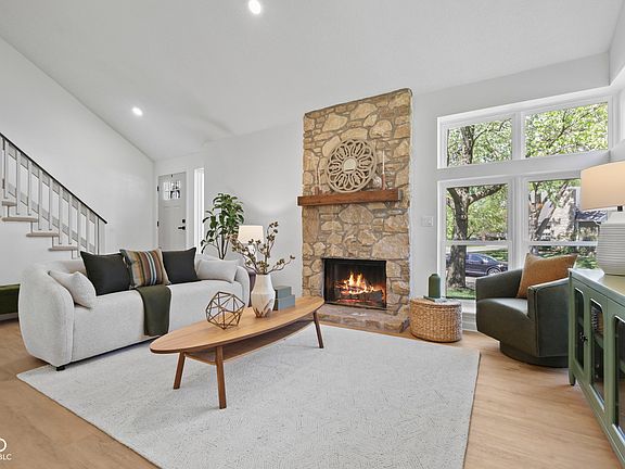 4th image of 9138 Hardwood Ct