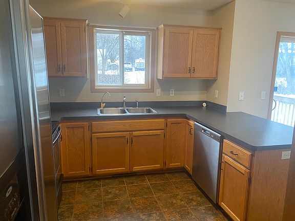 2nd image of 406 Wagon Wheel Cir