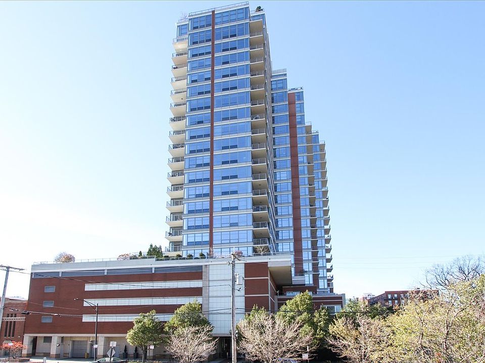 1st image of 1600 S Prairie Ave Unit 1309