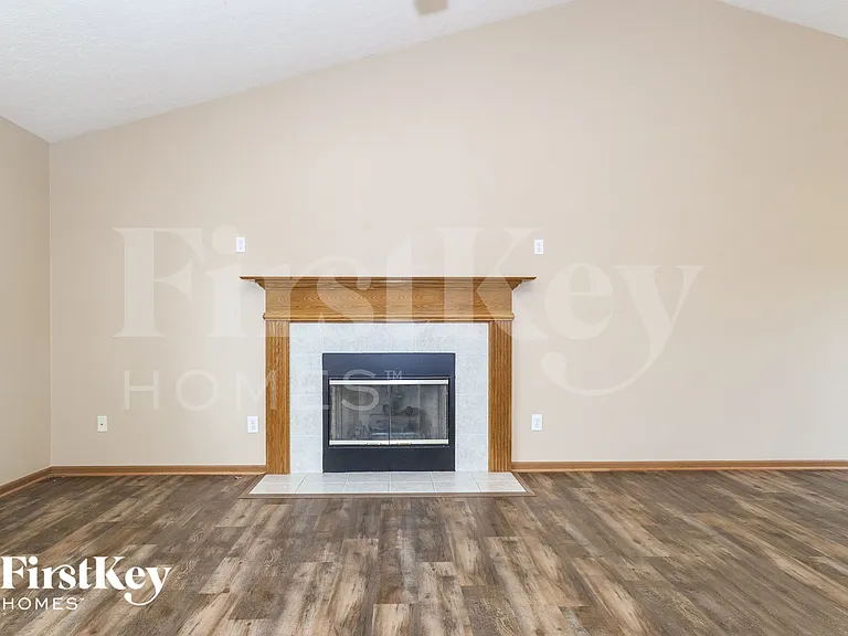 7104 Winchester Crossing Blvd — Photo 4