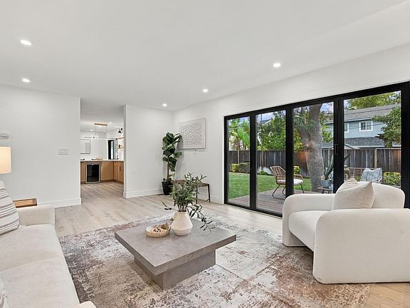 4th image of 1109 Wunderlich Dr