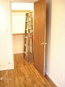 WALK IN CLOSET